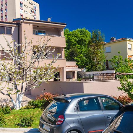 Ela Apartment Rijeka Luaran gambar