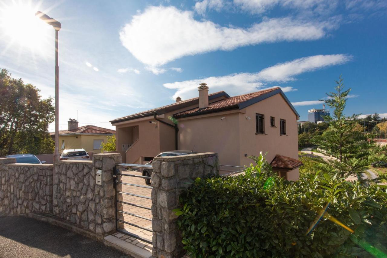 Ela Apartment Rijeka Luaran gambar