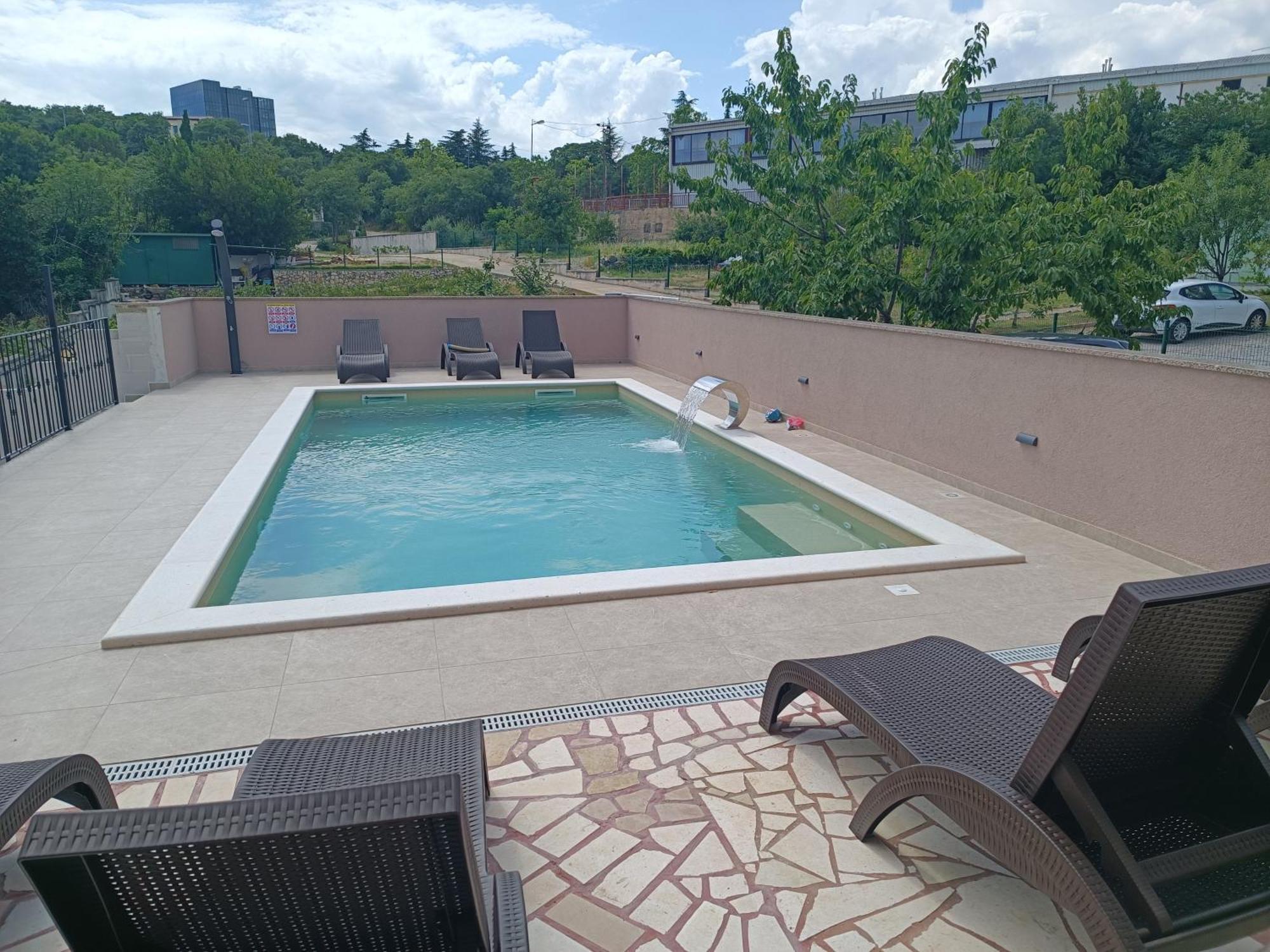 Ela Apartment Rijeka Luaran gambar