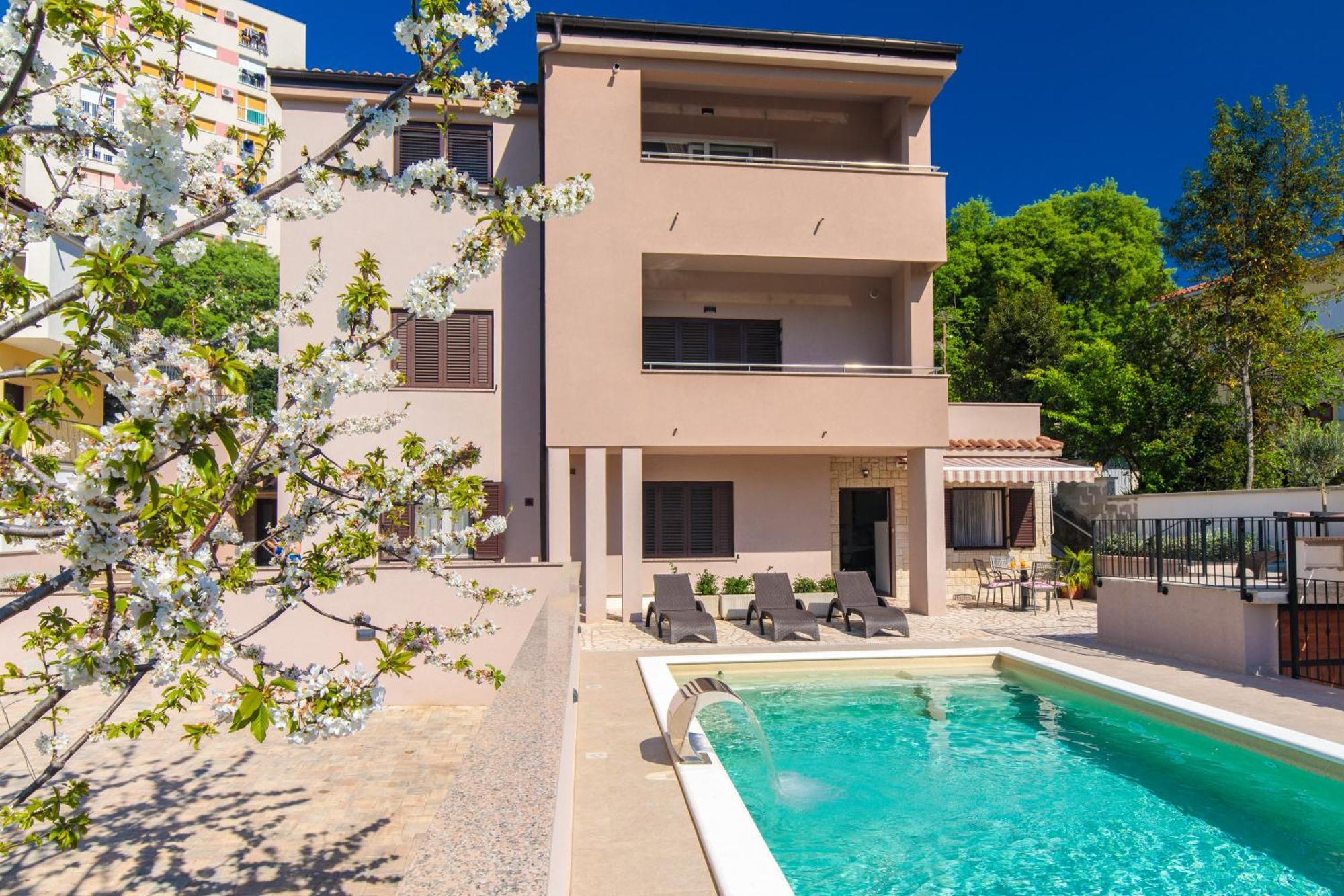 Ela Apartment Rijeka Luaran gambar